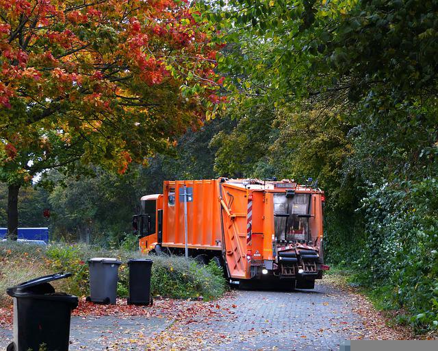 garbage-truck-g3f8f60c76_640